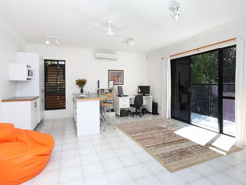 30 Chapel Hill Road, Chapel Hill QLD 4069