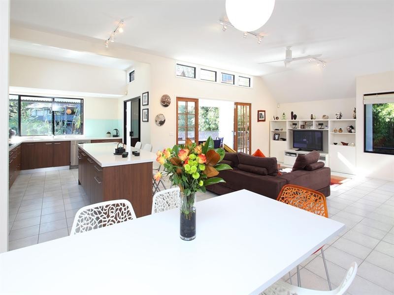 30 Chapel Hill Road, Chapel Hill QLD 4069