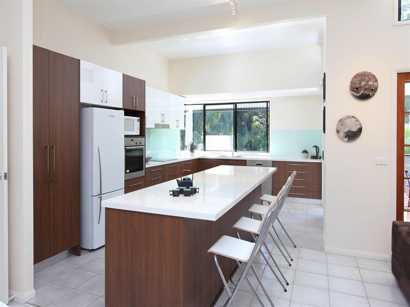 30 Chapel Hill Road, Chapel Hill QLD 4069