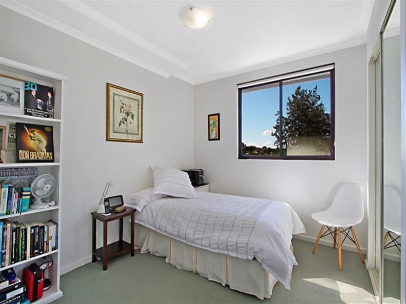 231/8 Land Street, Toowong QLD 4066