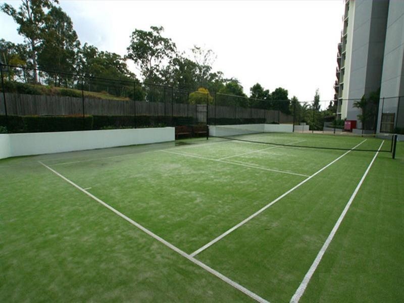 231/8 Land Street, Toowong QLD 4066