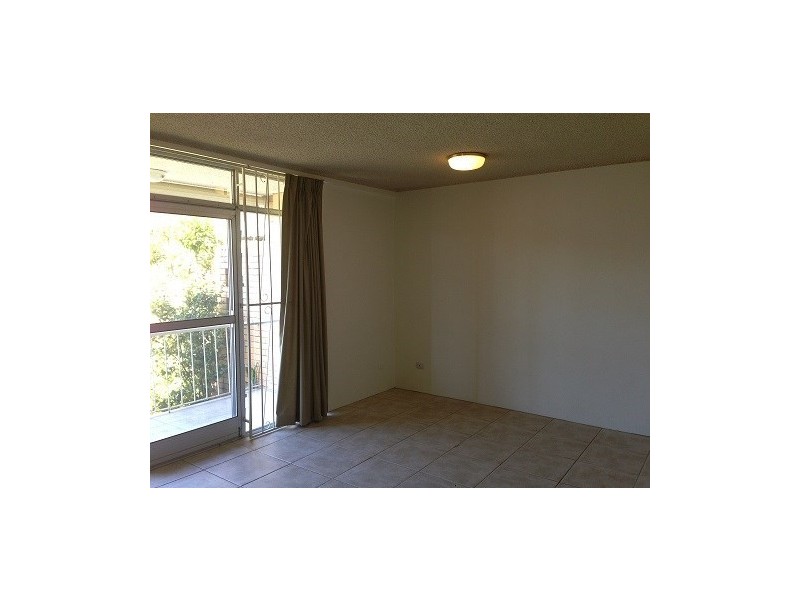 2/57 Brisbane Street, St Lucia QLD 4067