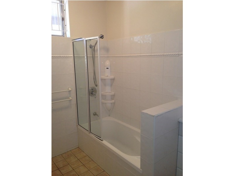 2/57 Brisbane Street, St Lucia QLD 4067