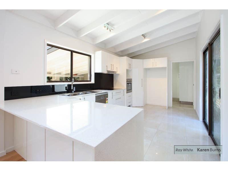 14 Struan Street, Chapel Hill QLD 4069