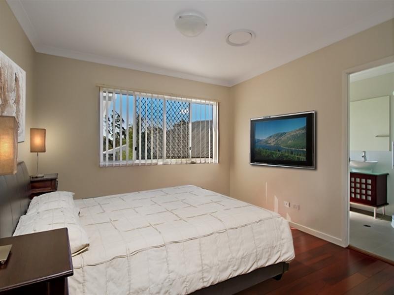 31 Goodenia Crescent, Seventeen Mile Rocks QLD 4073