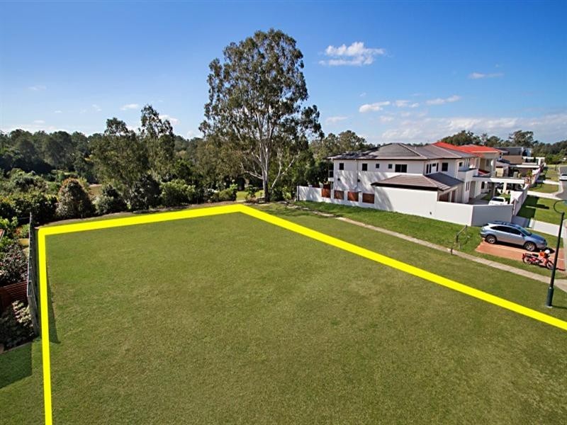 12 Burdekin Drive, Sinnamon Park QLD 4073