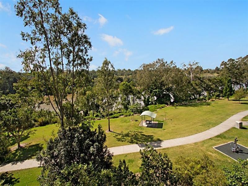 12 Burdekin Drive, Sinnamon Park QLD 4073