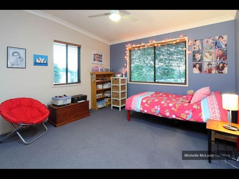 5 Bielby Road, Kenmore QLD 4069