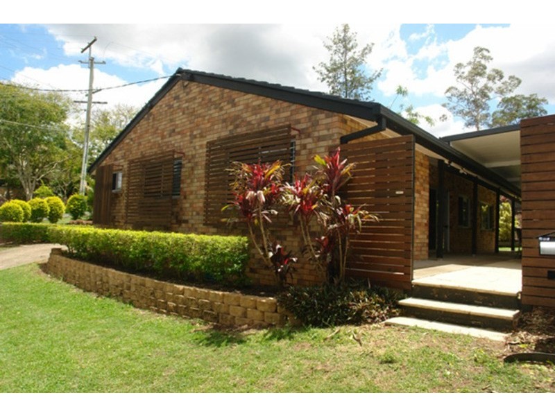 2 Halimah Street, Chapel Hill QLD 4069