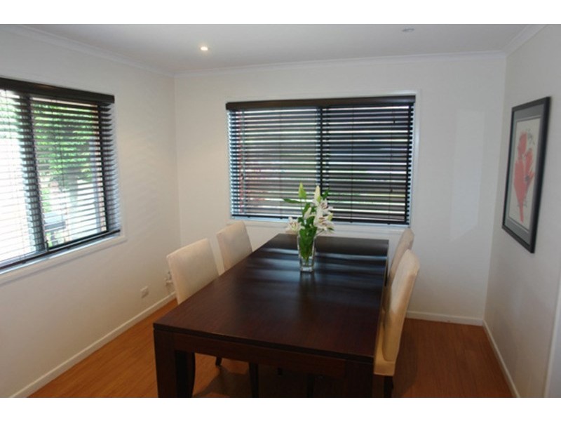 2 Halimah Street, Chapel Hill QLD 4069