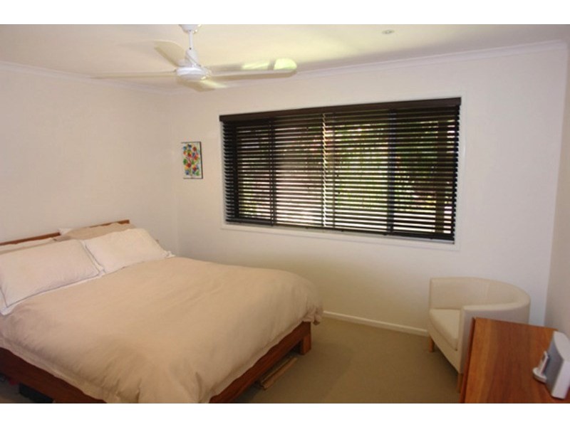 2 Halimah Street, Chapel Hill QLD 4069