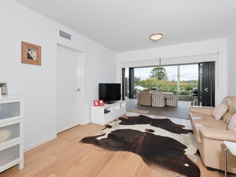 3/27 Elizabeth Street, Toowong QLD 4066