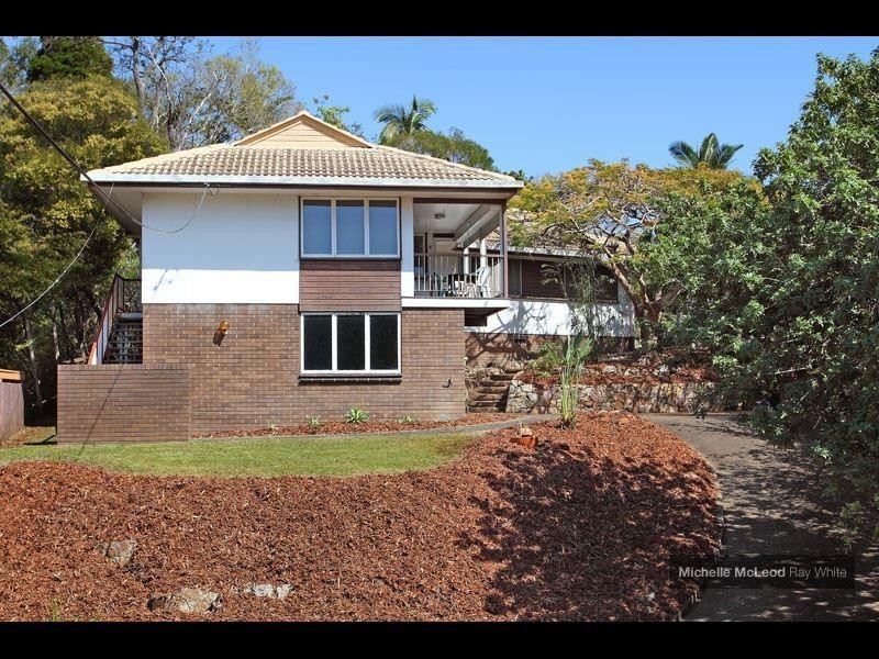 45 Clarina Street, Chapel Hill QLD 4069