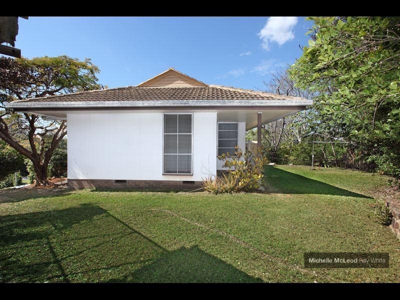45 Clarina Street, Chapel Hill QLD 4069