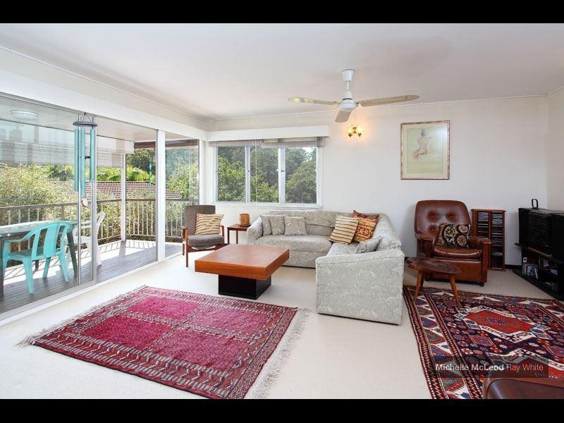 45 Clarina Street, Chapel Hill QLD 4069