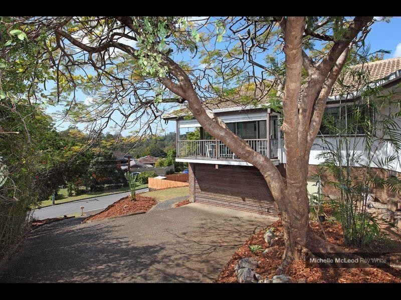 45 Clarina Street, Chapel Hill QLD 4069