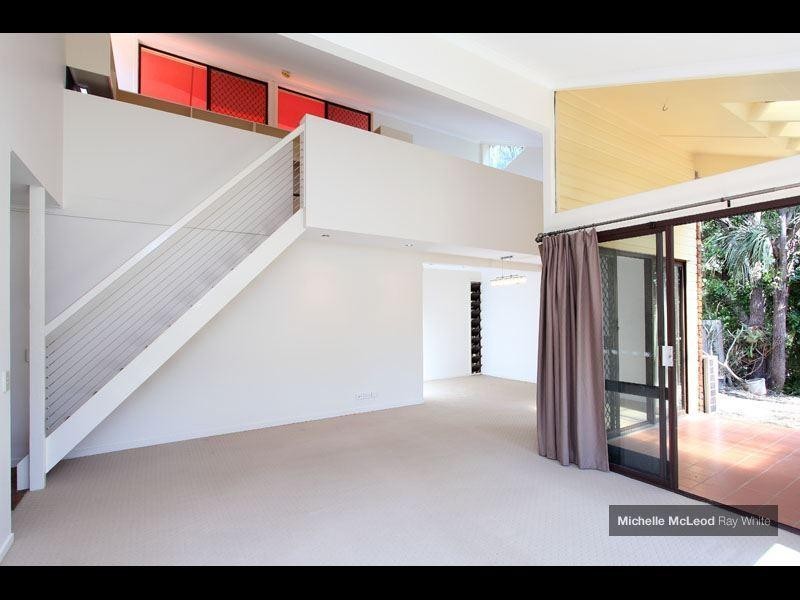 4 Jamner Street, Chapel Hill QLD 4069