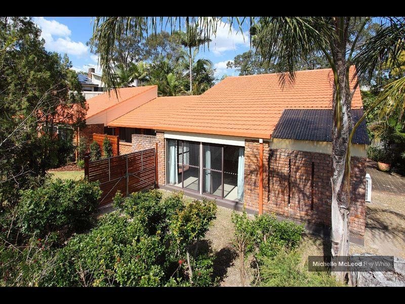 4 Jamner Street, Chapel Hill QLD 4069