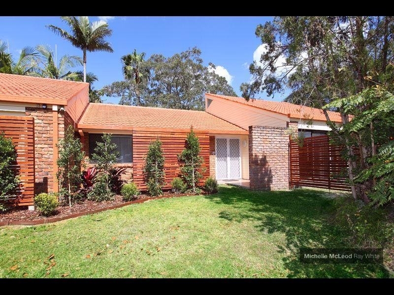 4 Jamner Street, Chapel Hill QLD 4069