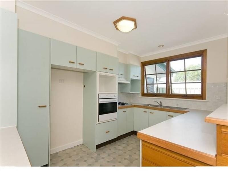 5 Norm Street, Kenmore QLD 4069