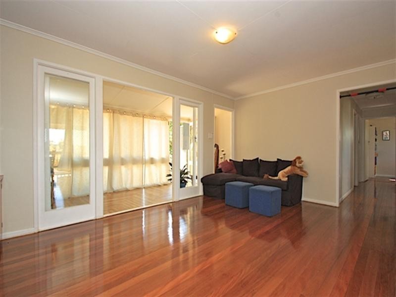 79 Mingera Street, Mansfield QLD 4122