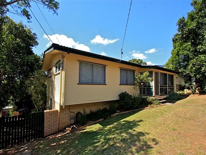 79 Mingera Street, Mansfield QLD 4122