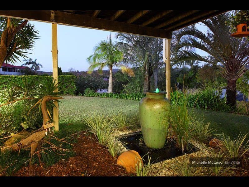 6 Larter Court, Brookfield QLD 4069