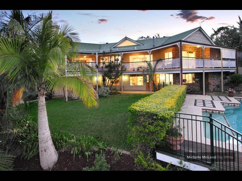 6 Larter Court, Brookfield QLD 4069