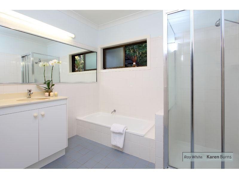 20 Kookaburra Street, Kenmore Hills QLD 4069