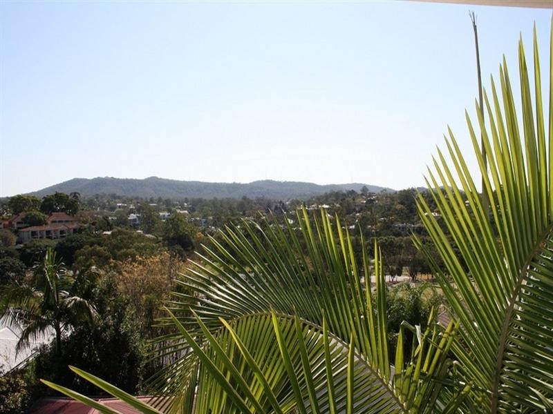 55 Dengate Lane, St Lucia QLD 4067