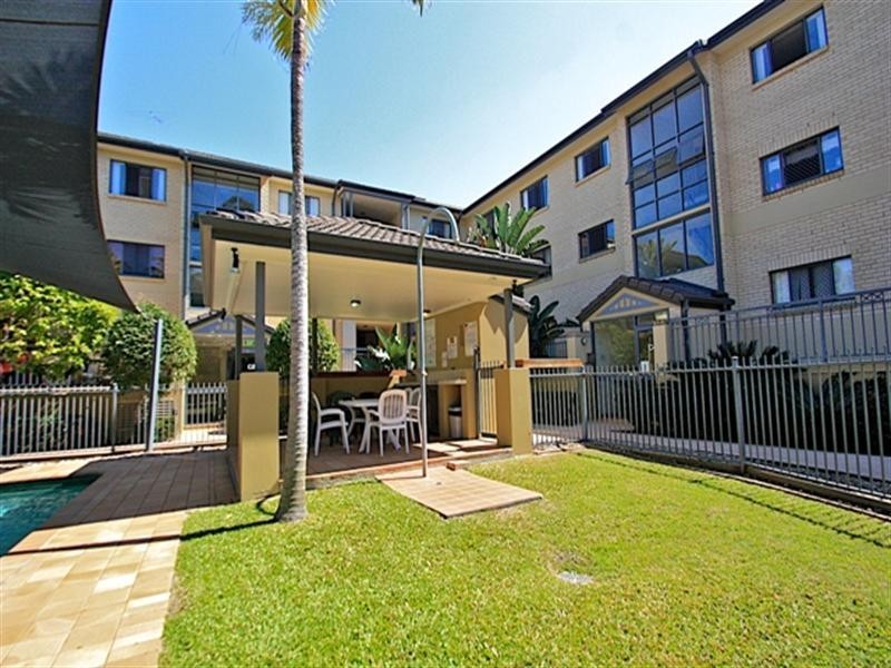 6/300 Sir Fred Schonell Drive, St Lucia QLD 4067