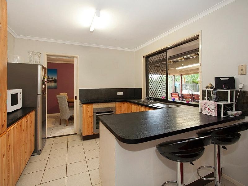 34 Glen Ross Road, Sinnamon Park QLD 4073