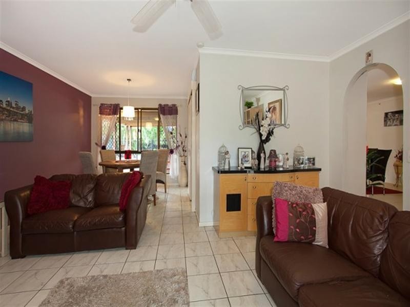 34 Glen Ross Road, Sinnamon Park QLD 4073