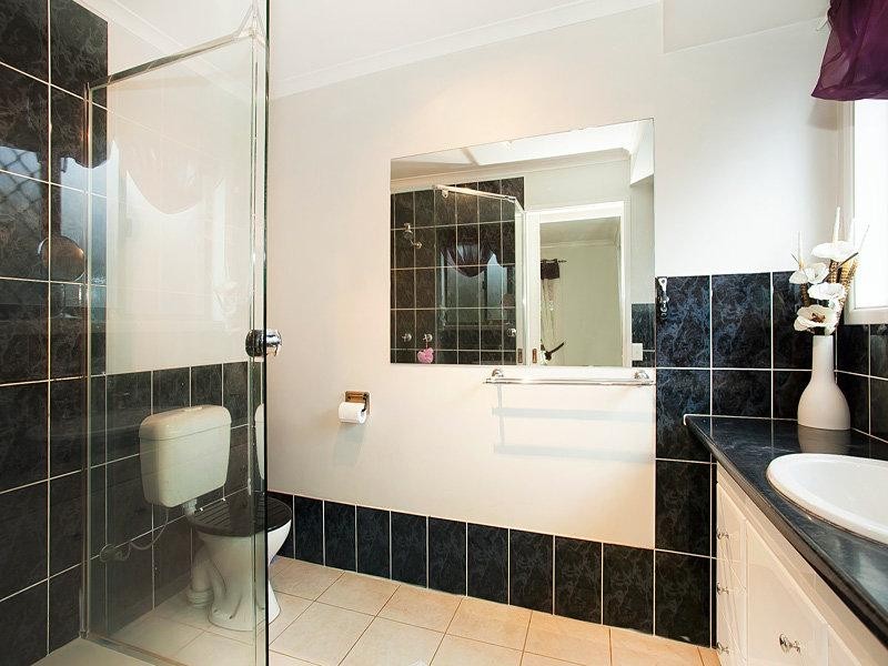 34 Glen Ross Road, Sinnamon Park QLD 4073