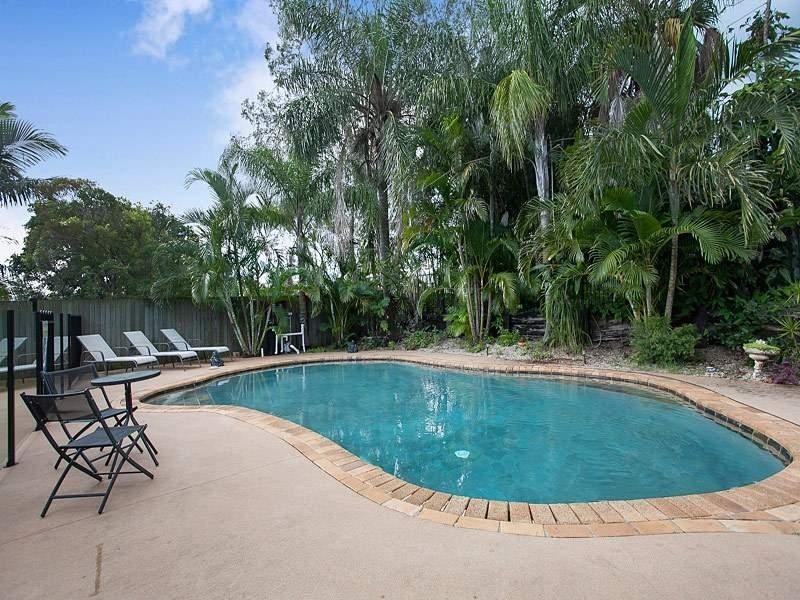 34 Glen Ross Road, Sinnamon Park QLD 4073