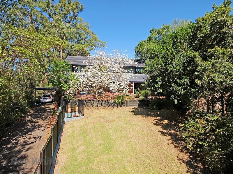 23 Staaten Street, Chapel Hill QLD 4069