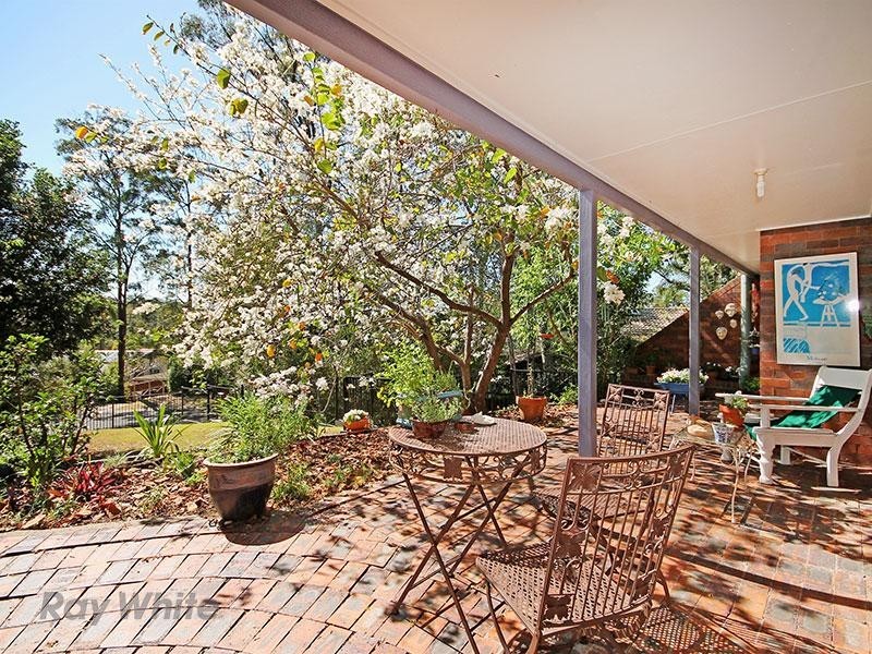 23 Staaten Street, Chapel Hill QLD 4069