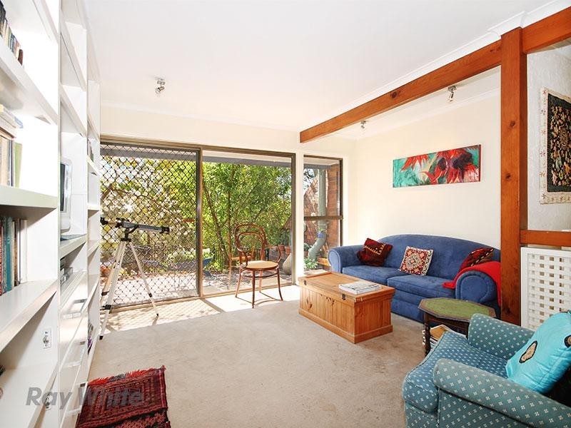 23 Staaten Street, Chapel Hill QLD 4069