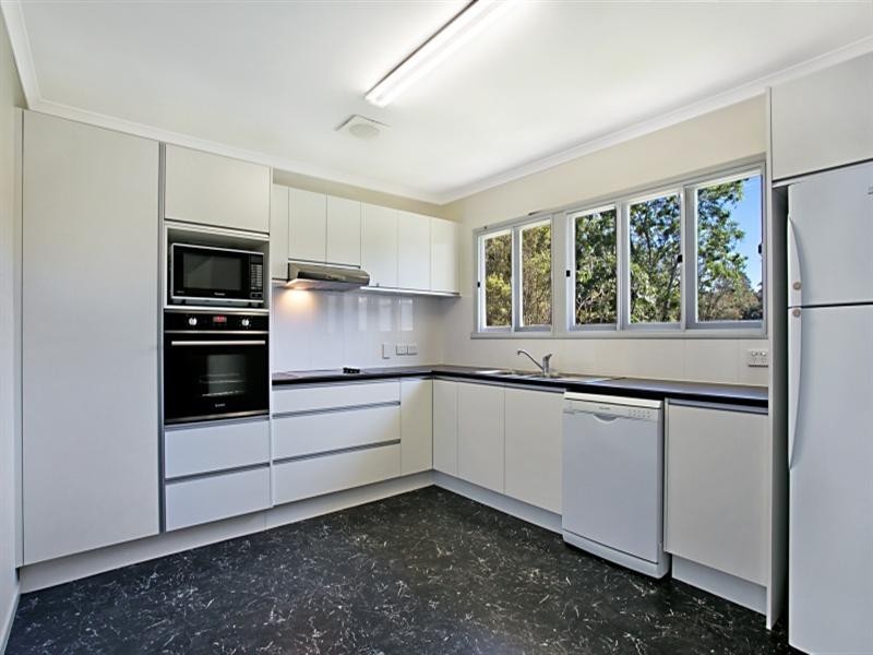 7 Boundary Road, Indooroopilly QLD 4068