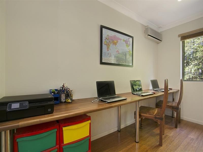 4 Hilliup Street, Westlake QLD 4074