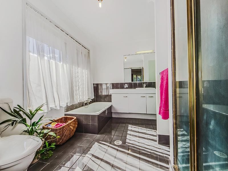 65 Riverhills Road, Middle Park QLD 4074