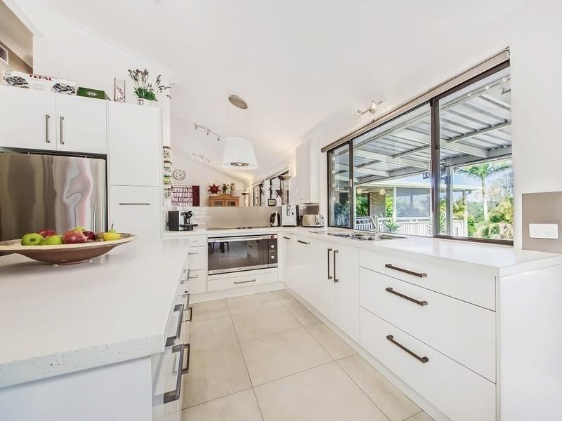 52 Creekside Street, Kenmore Hills QLD 4069