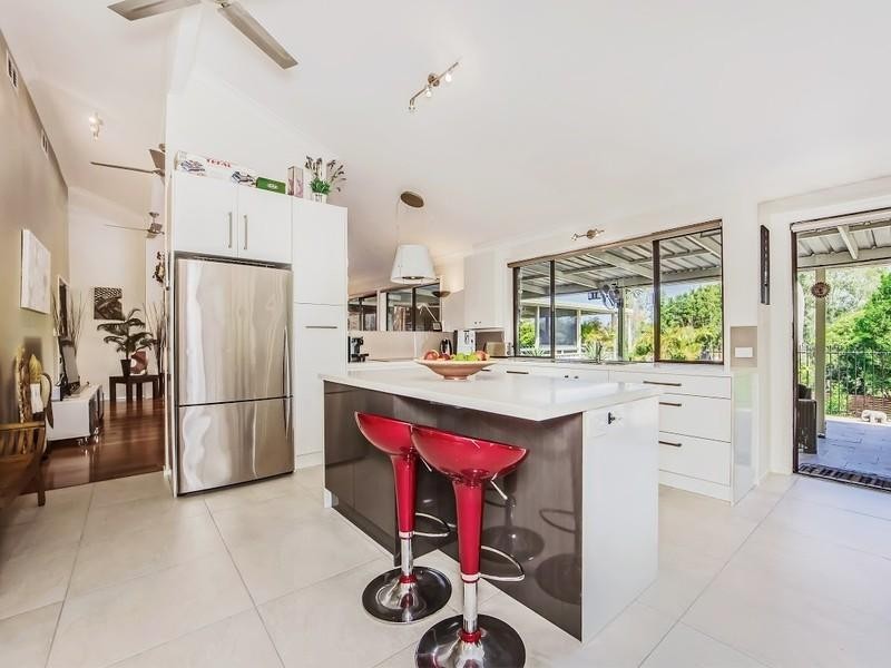 52 Creekside Street, Kenmore Hills QLD 4069