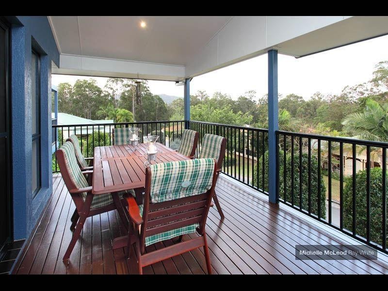 17 Carissa Place, Chapel Hill QLD 4069