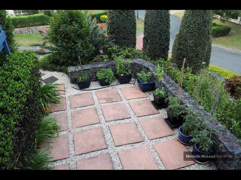 17 Carissa Place, Chapel Hill QLD 4069