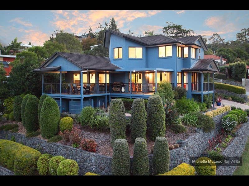 17 Carissa Place, Chapel Hill QLD 4069