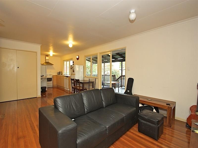 11 Amaroo Street, Archerfield QLD 4108