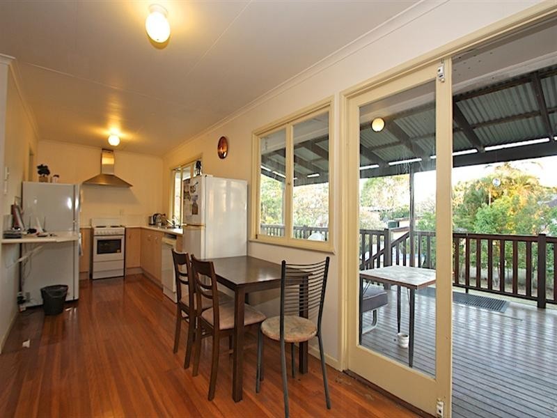 11 Amaroo Street, Archerfield QLD 4108