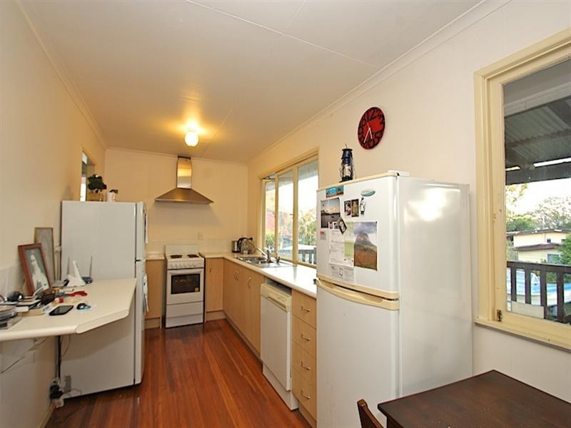 11 Amaroo Street, Archerfield QLD 4108