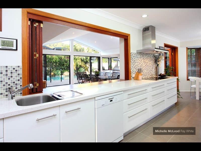 47 Marmindie Street, Chapel Hill QLD 4069